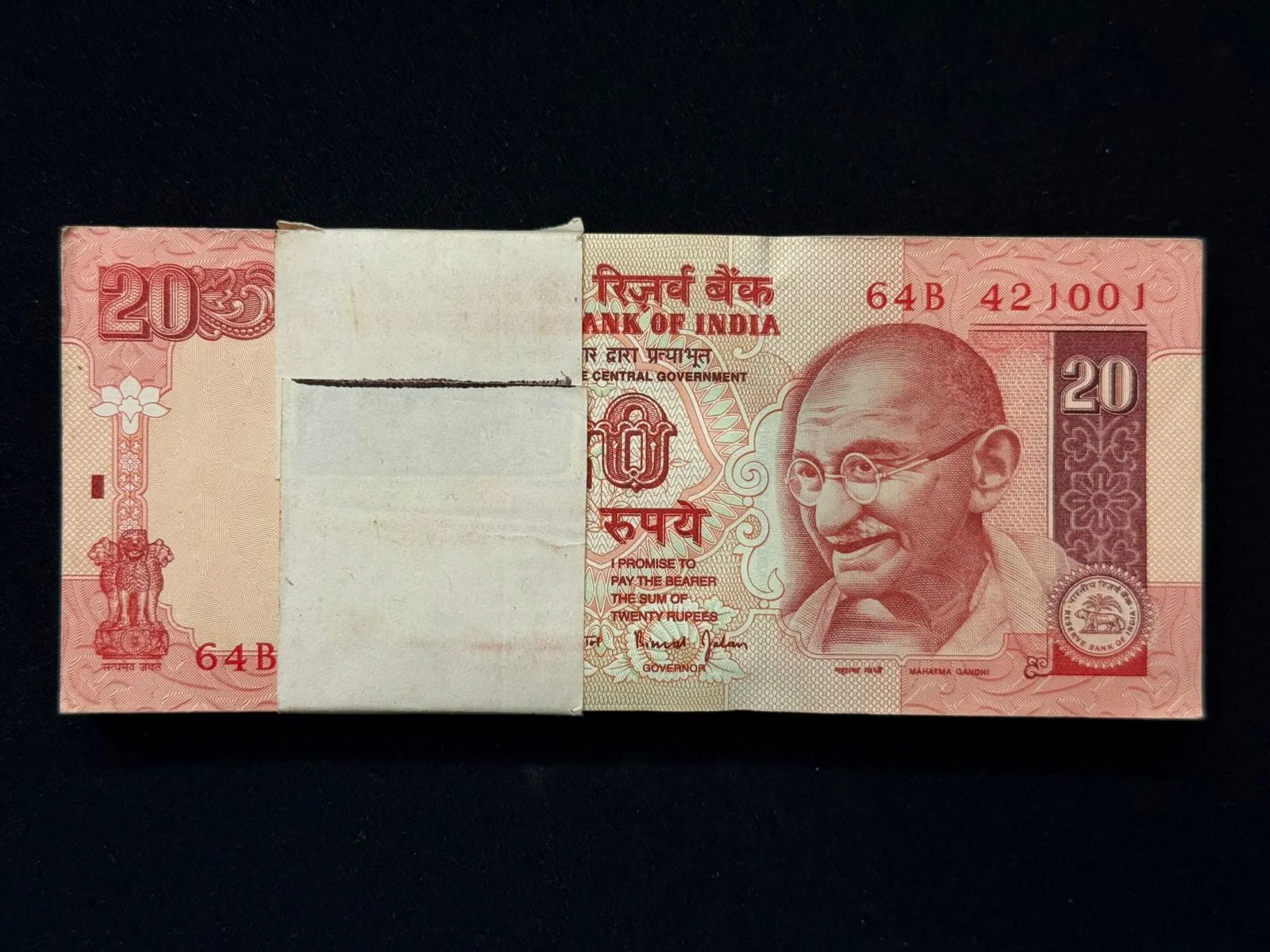 India, Rupees 20 Complete Serial Bundle of 100 Notes, Fancy Serial Number Ending 007 (James Bond), Sign. Bimal Jalan, Inset Plain, UNC, (64B 421001)
