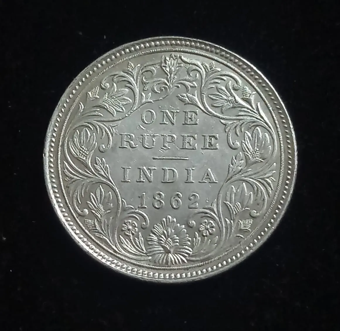 One Rupee 1862 Victoria Empress