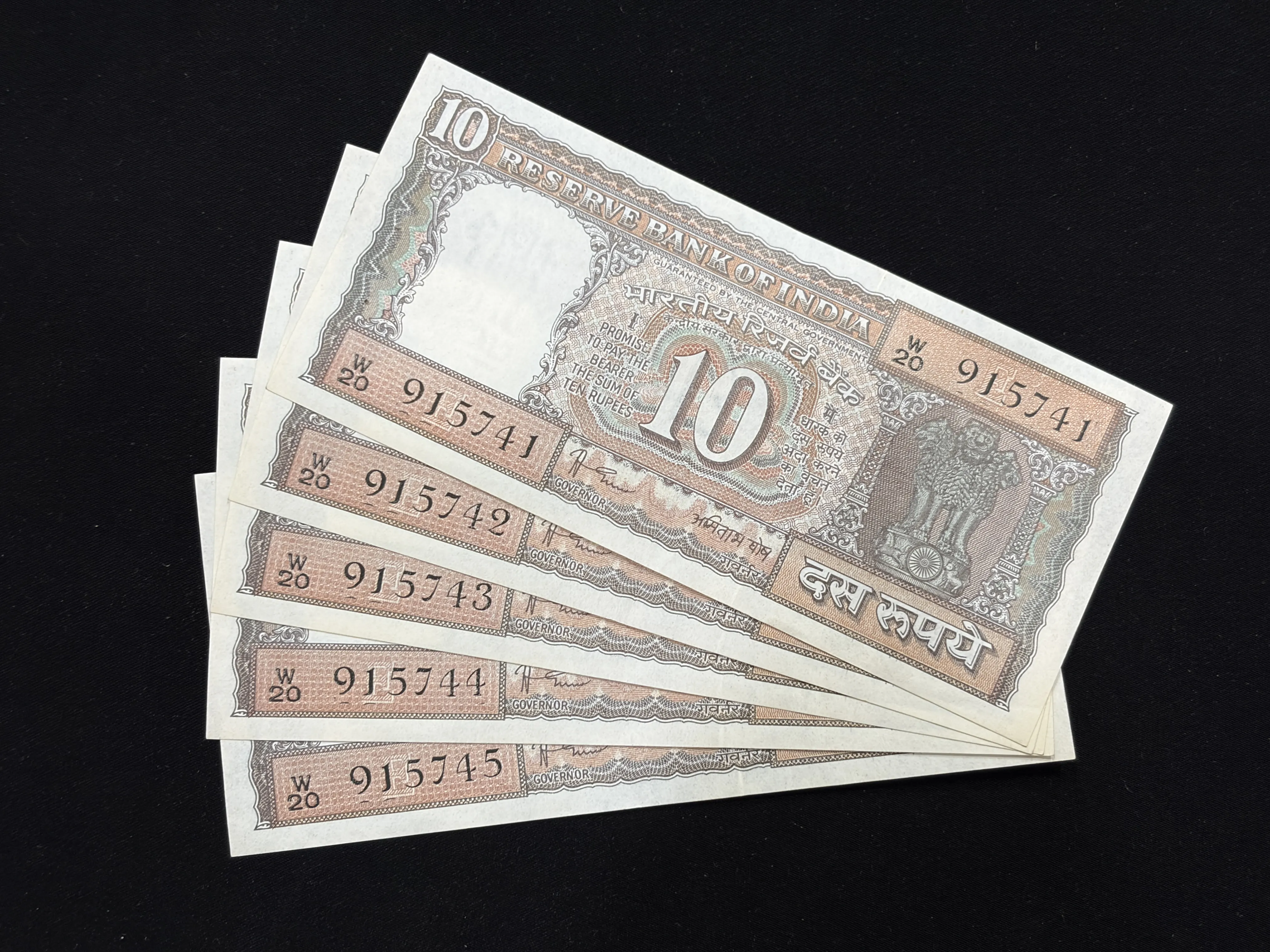 India, Rupees 10 x 5 Consecutive Serial Number Banknotes, Black Boat Issue, Sign. Amitabh Ghosh, Inset E, UNC, RARE, (W20 915741)