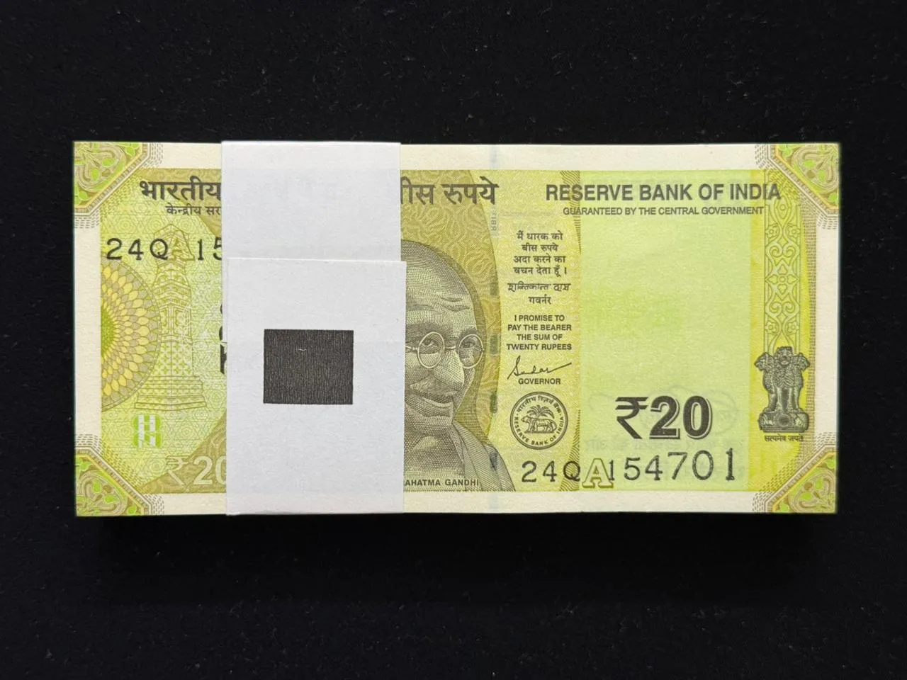 India, 2023 Rupees 20 Complete Serial Bundle of 100 Notes, Holy Fancy Serial Number Ending 786, Sign. Shaktikanta Das, Inset A, UNC, (24Q 154701)