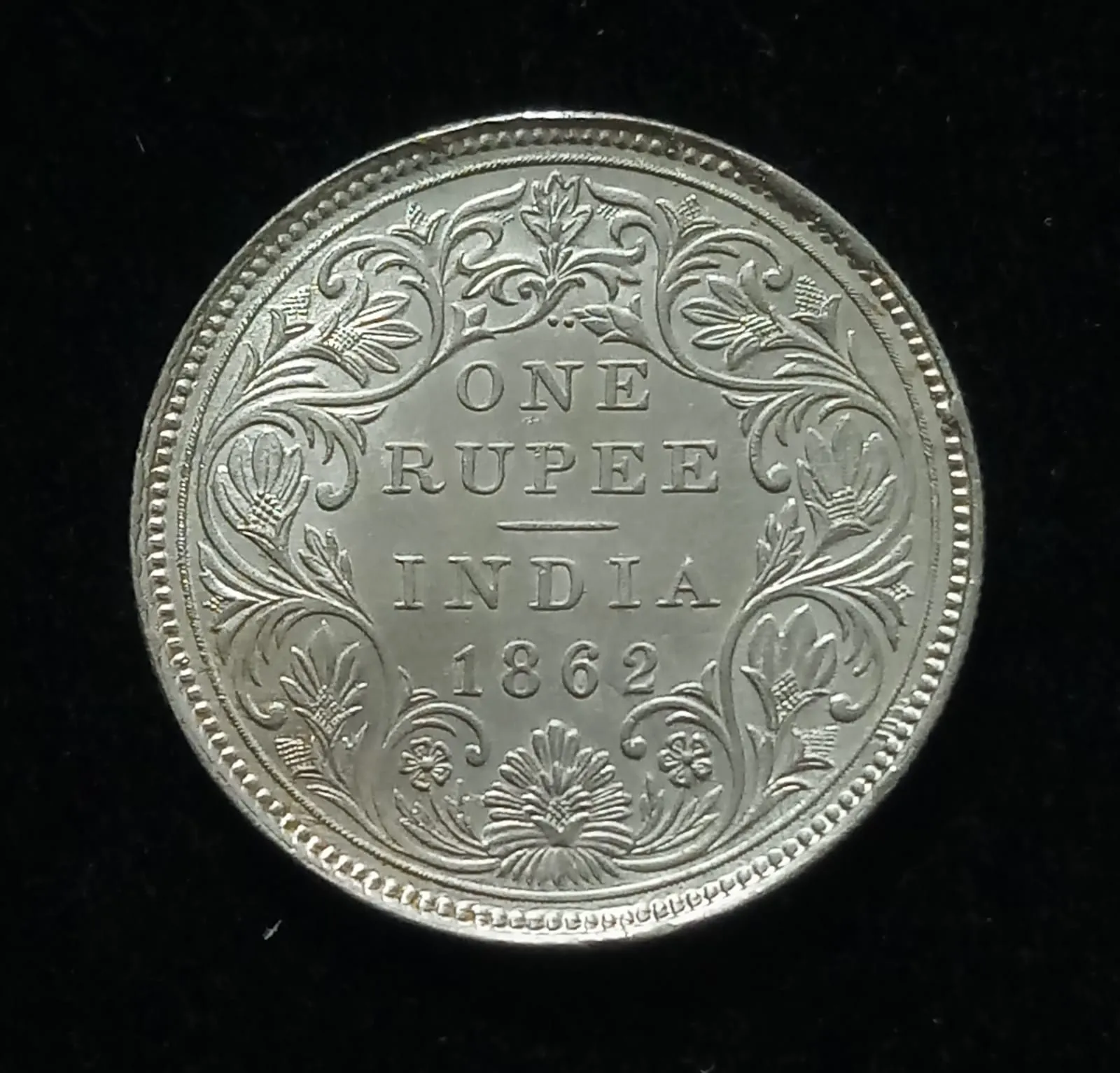 One Rupee 1862 Victoria Empress