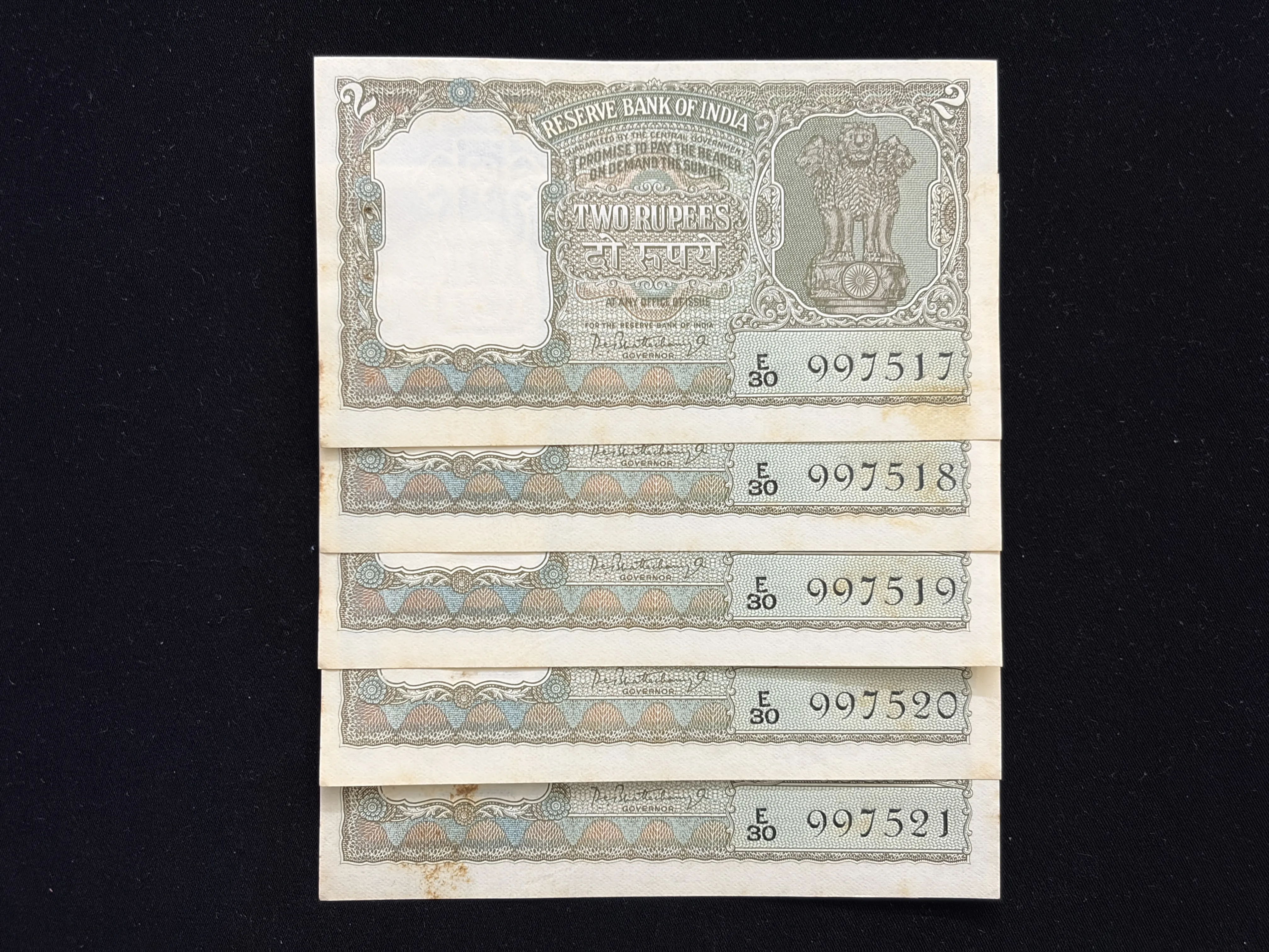India, Rupees 2 x 5 Consecutive Serial Number Banknotes, Olive Green Issue, Sign. P.C. Bhattacharya, UNC, (E30 997517)