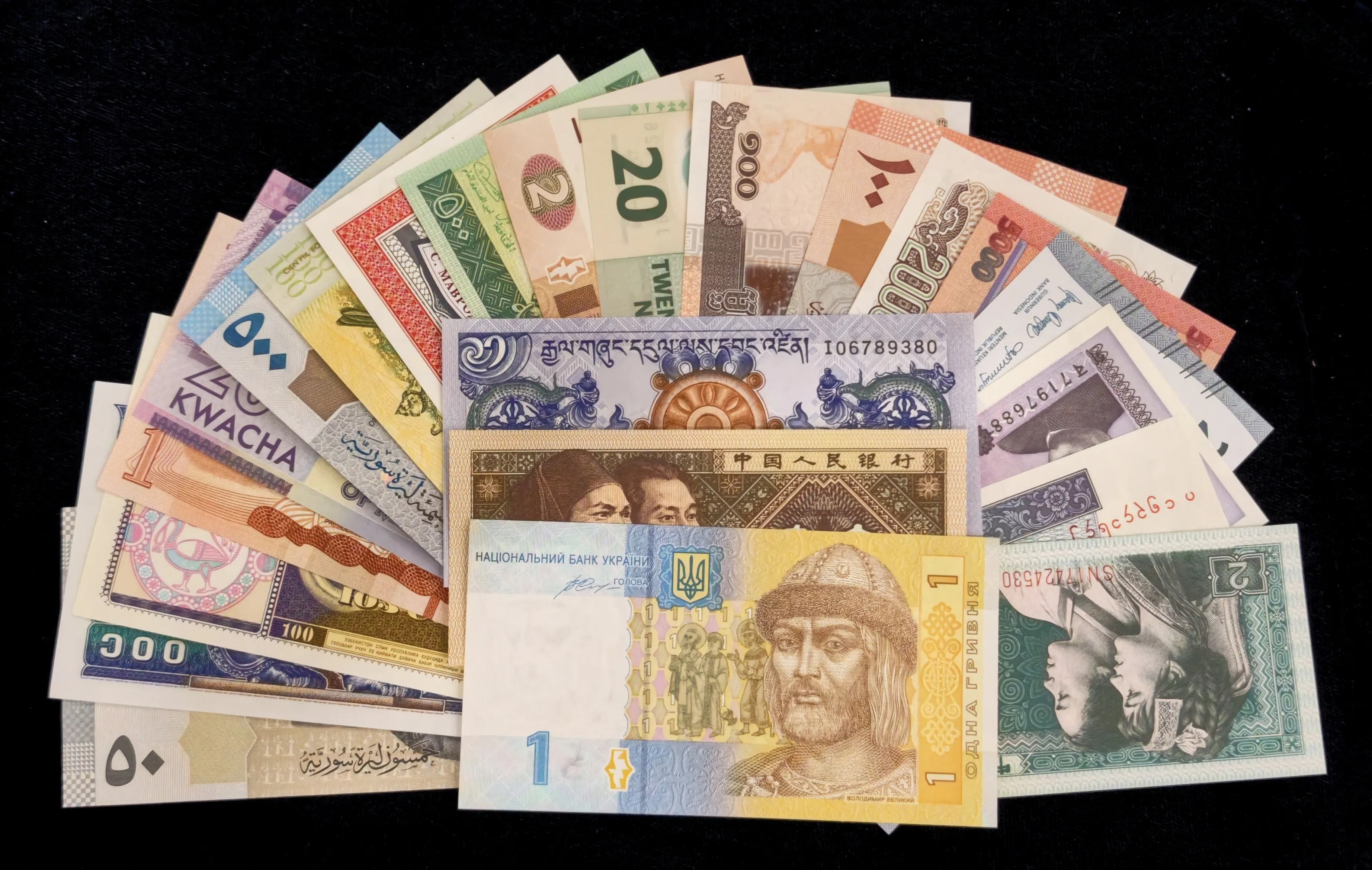 Collector's Choice 50 Different Foreign Notes Set UNC