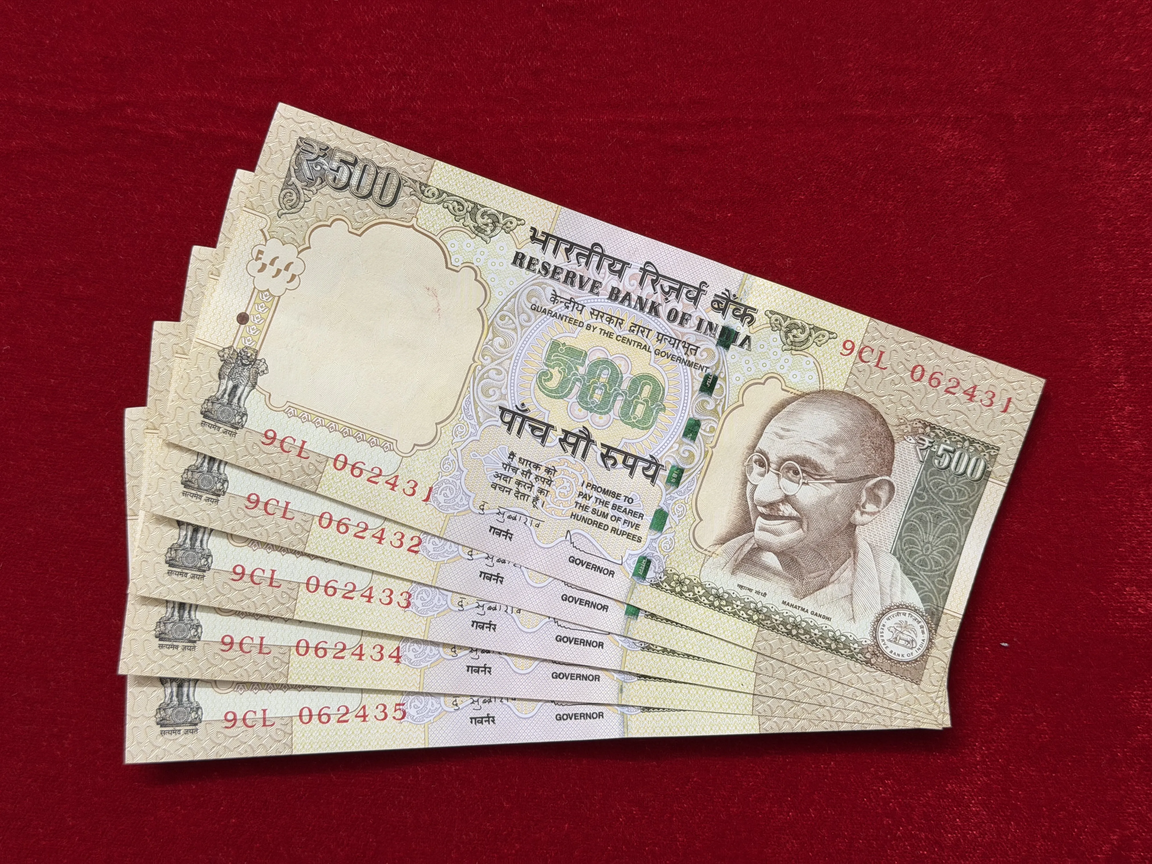 India, 2012 Rupees 500 x 5 Banknotes, Sign. D. Subbarao, Inset Plain, (9CL 062431)