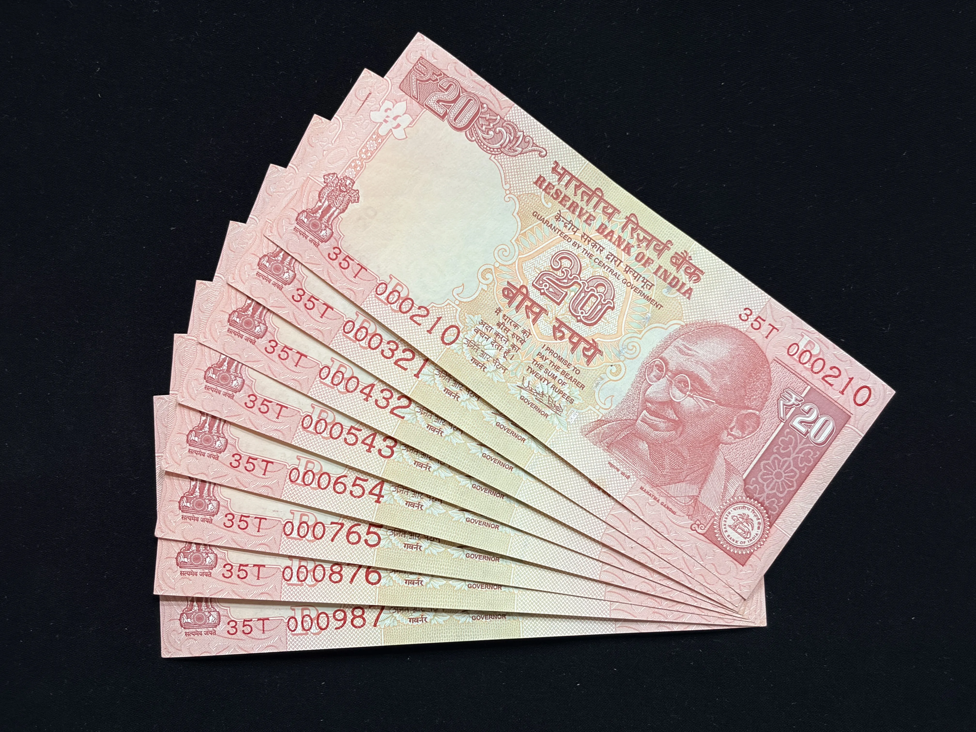 India, 2017 Rupees 20 x 8 Banknotes, Fancy Set of Lower Ladder Serial Number 35T 000210 - 35T 000987, Sign. Urjit R. Patel, Inset R, UNC, (35T 000210)