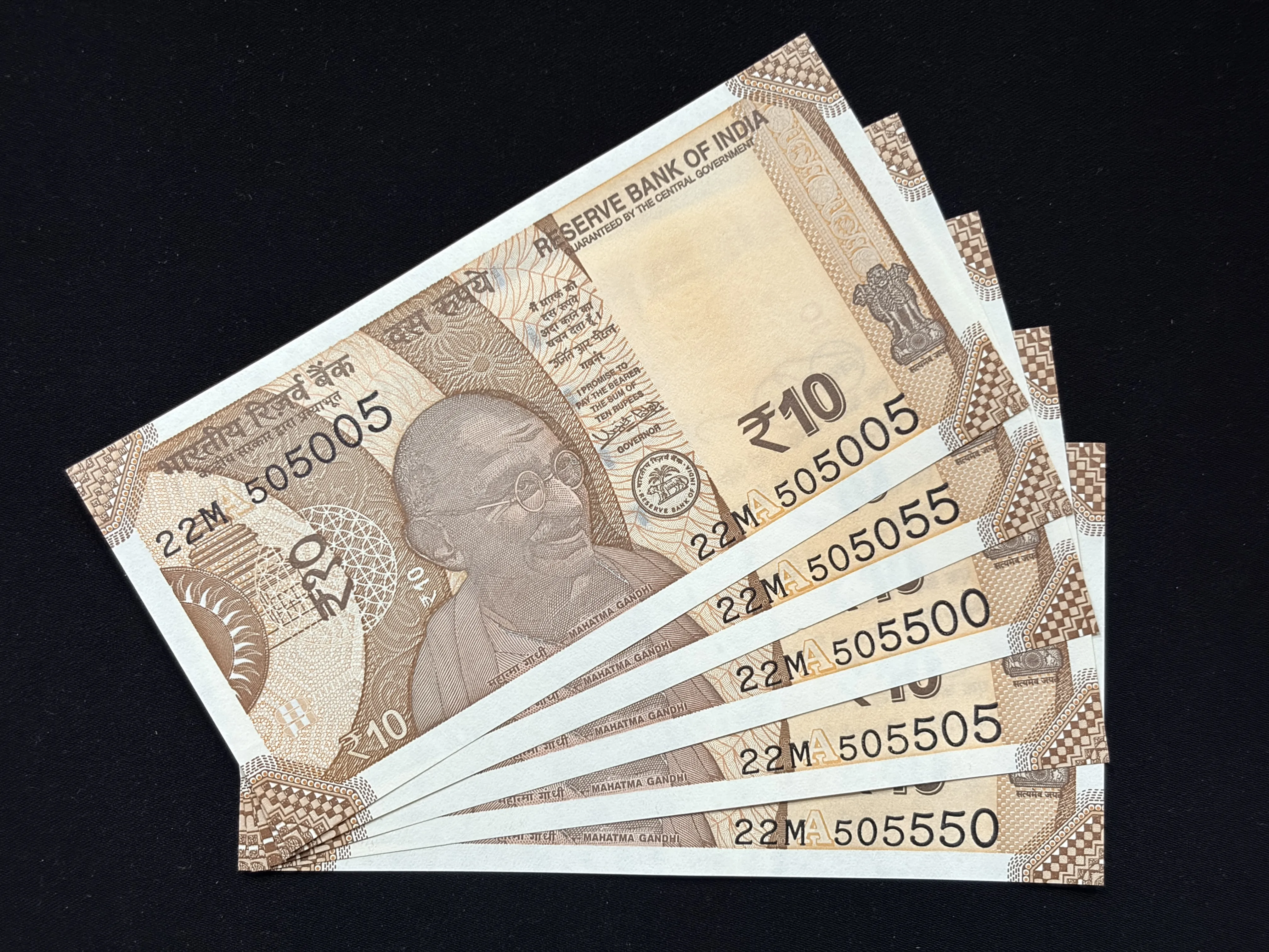 India, 2018 Rupees 10 x 5 Banknotes, Set of Fancy Serial Number 0 Mixing 5, Sign. Urjit R. Patel, Inset A, UNC, (22M 505005)
