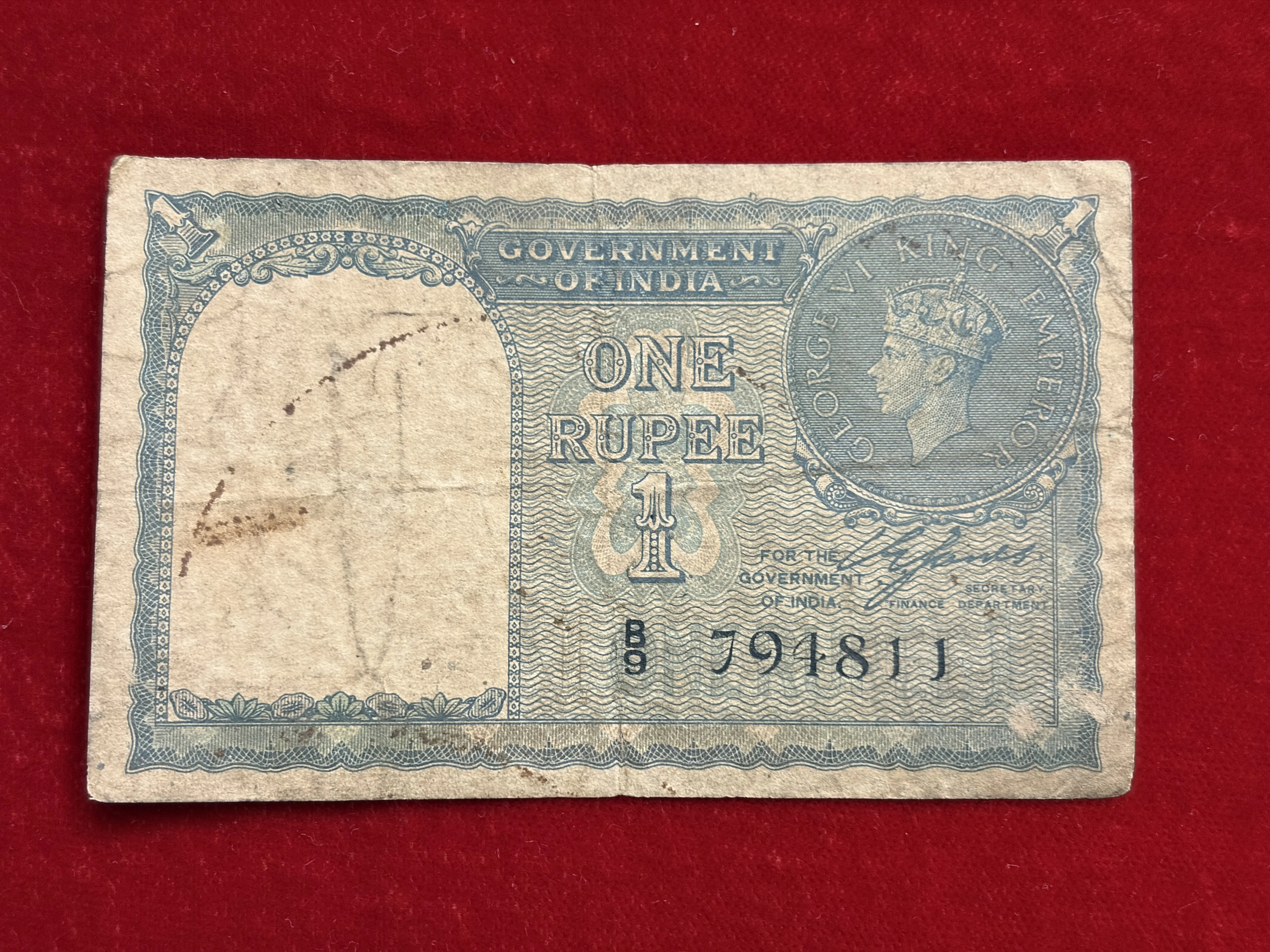 British India, 1940 Rupees 1 Banknote, King George VI (KG VI), Sign. C.E. Jones, Inset Plain,  (B9 794811)