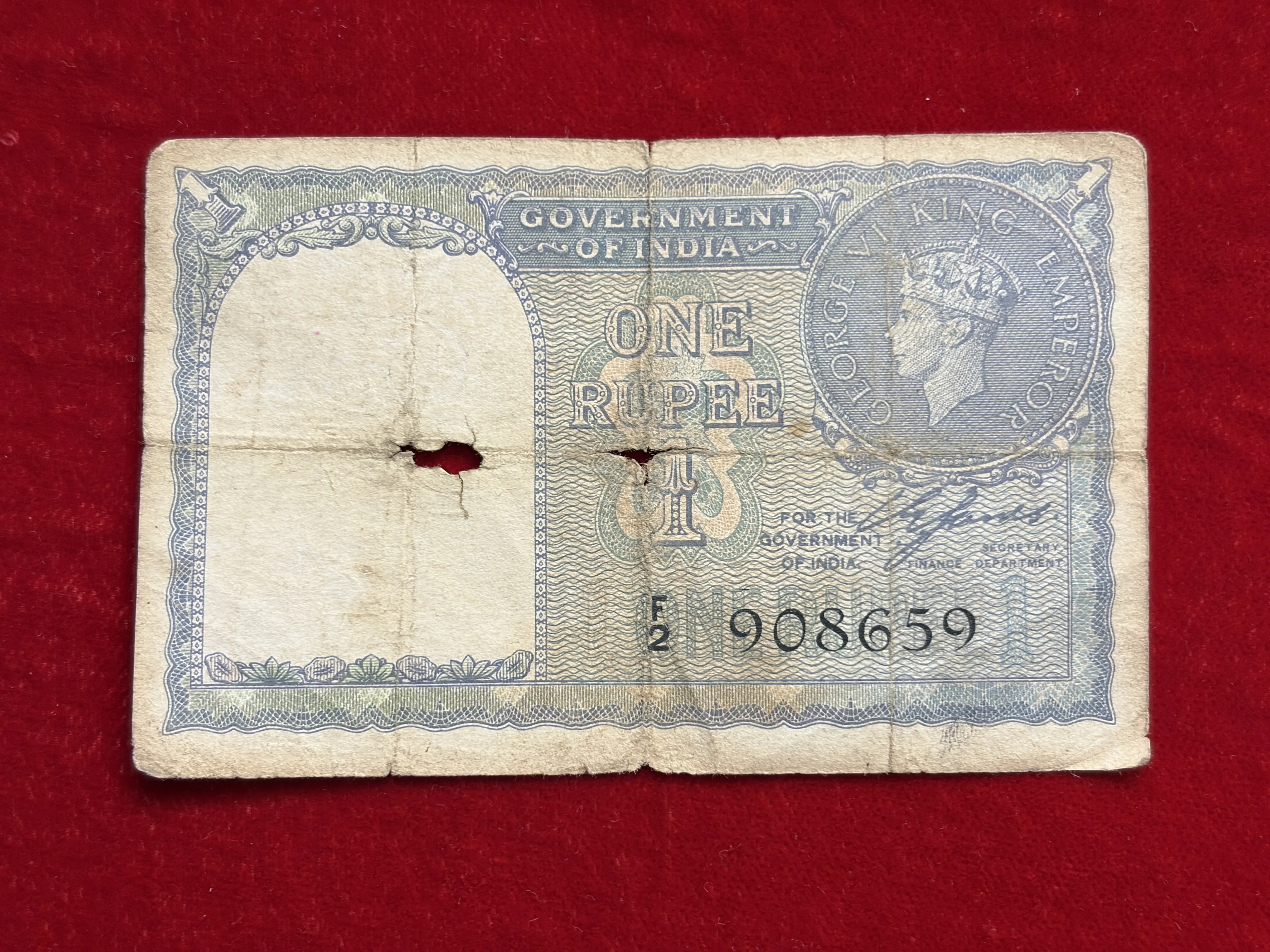 British India, 1940 Rupees 1 Banknote, King George VI (KG VI), Sign. C.E. Jones, Inset Plain, (F2 908659)