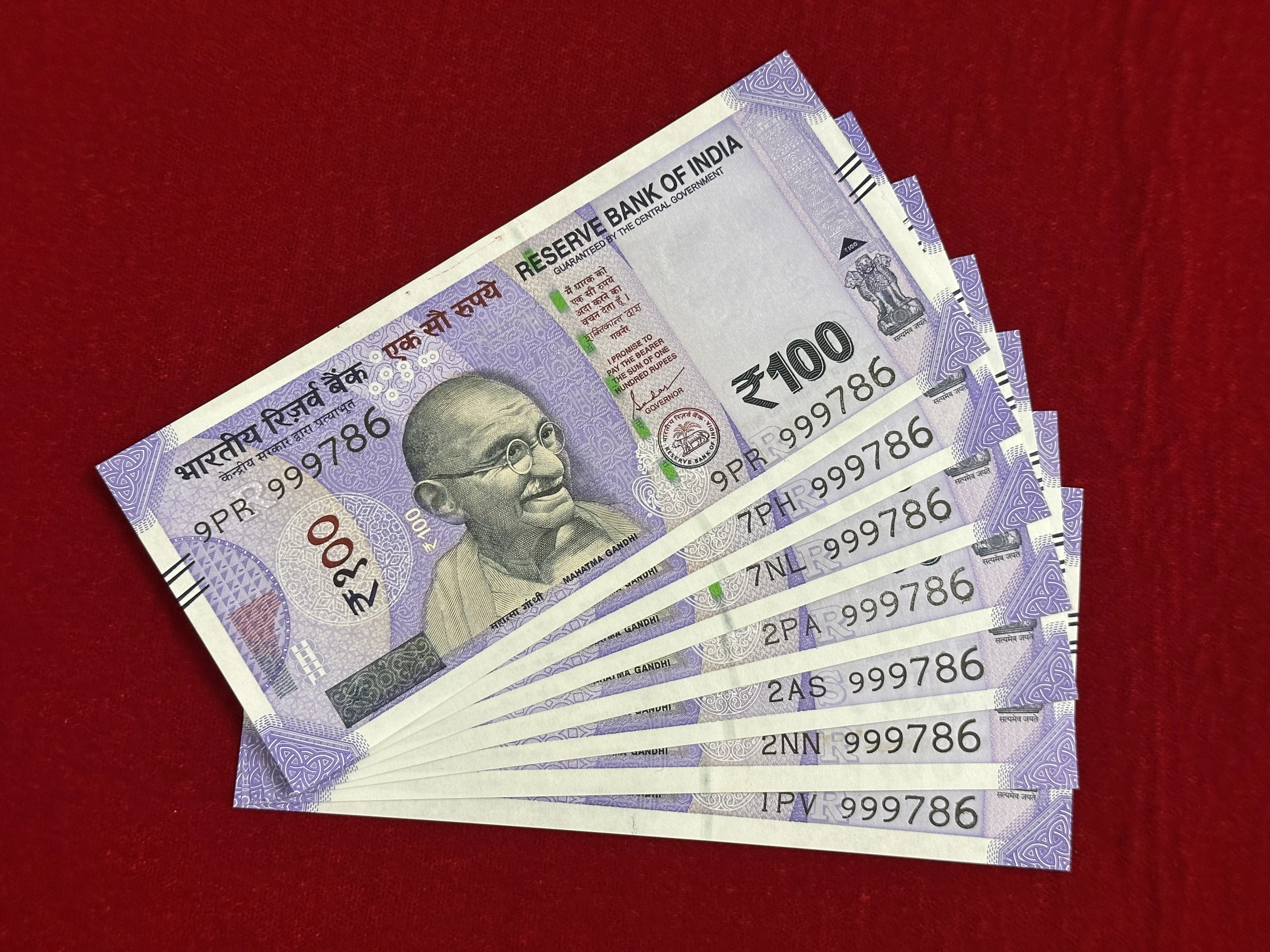 India, Rupees 100 x 7 Banknotes, Set of Holy Fancy Serial Number 999 - 786, Sign. Shaktikanta Das, UNC, (9PR 999786)