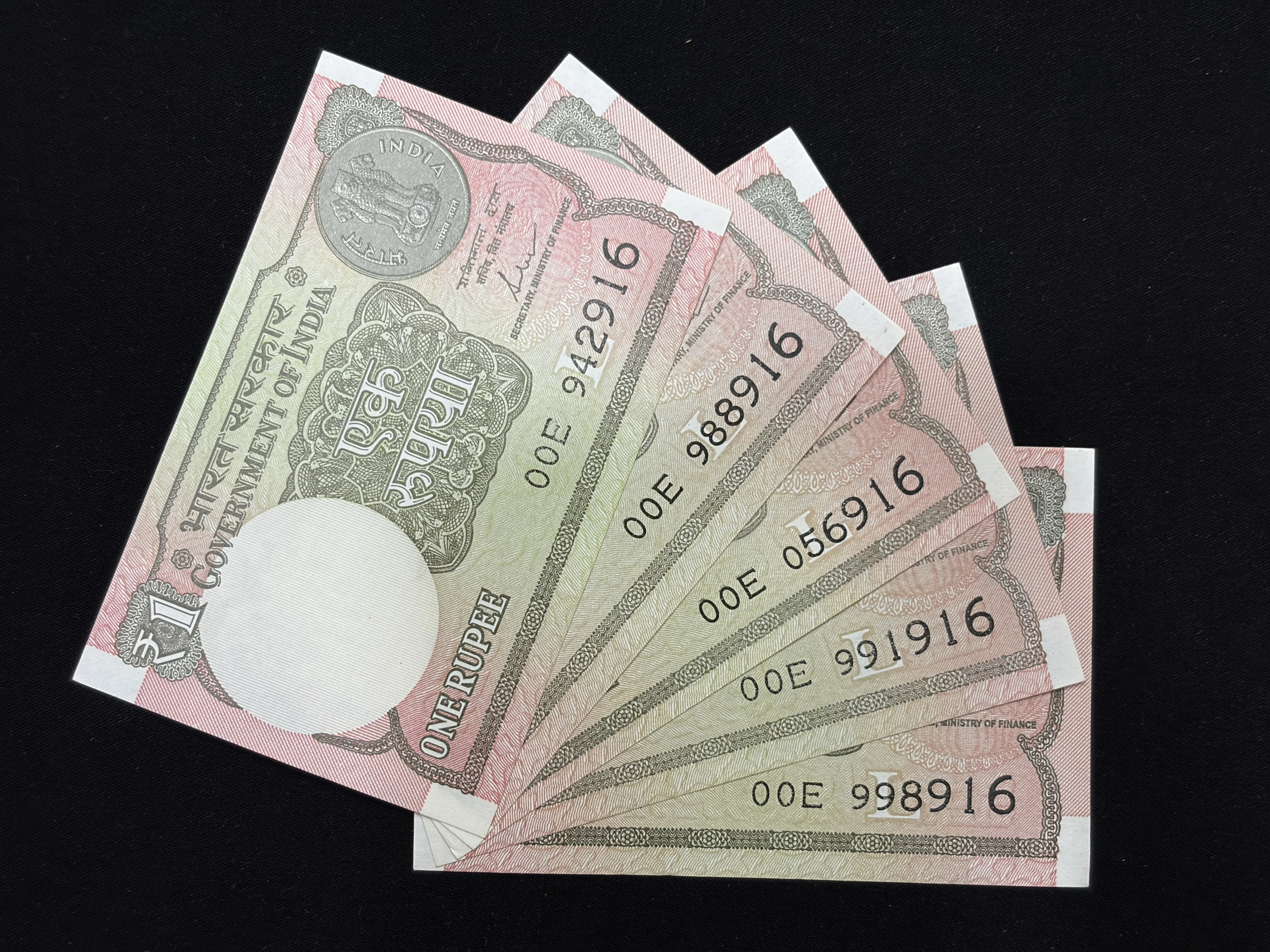 India, 2017 Rupee 1 x 5 Banknotes, Set of Fancy Serial Number Ending 916 (Hallmark), Sign. Shaktikanta Das, Inset L, UNC, Scare, (00E 942916)