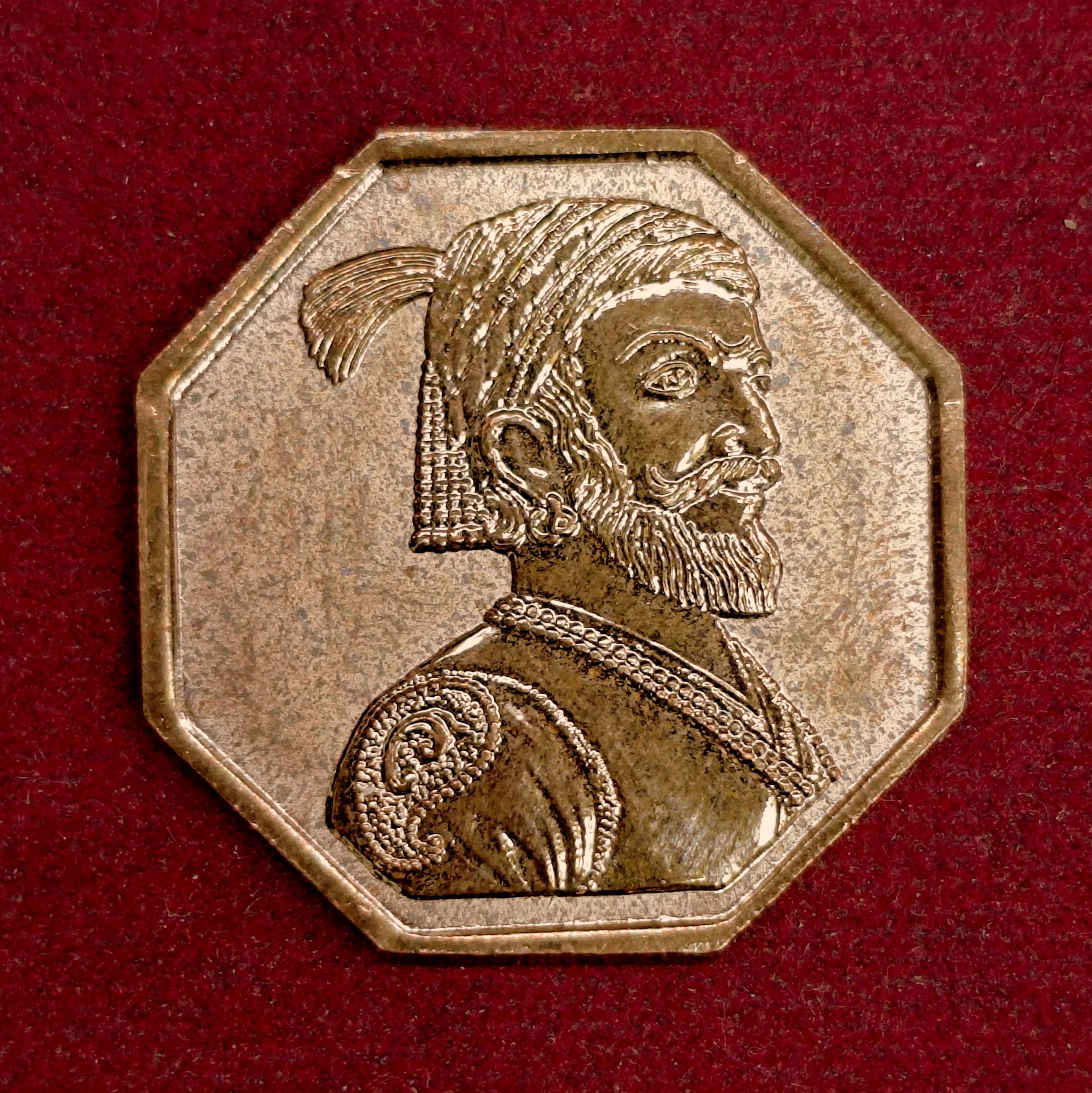 Chhatrapati Shivaji Maharaj Bronze Octagonal Medal (Rajmudra Marathi Inscription - Historical Collectible)