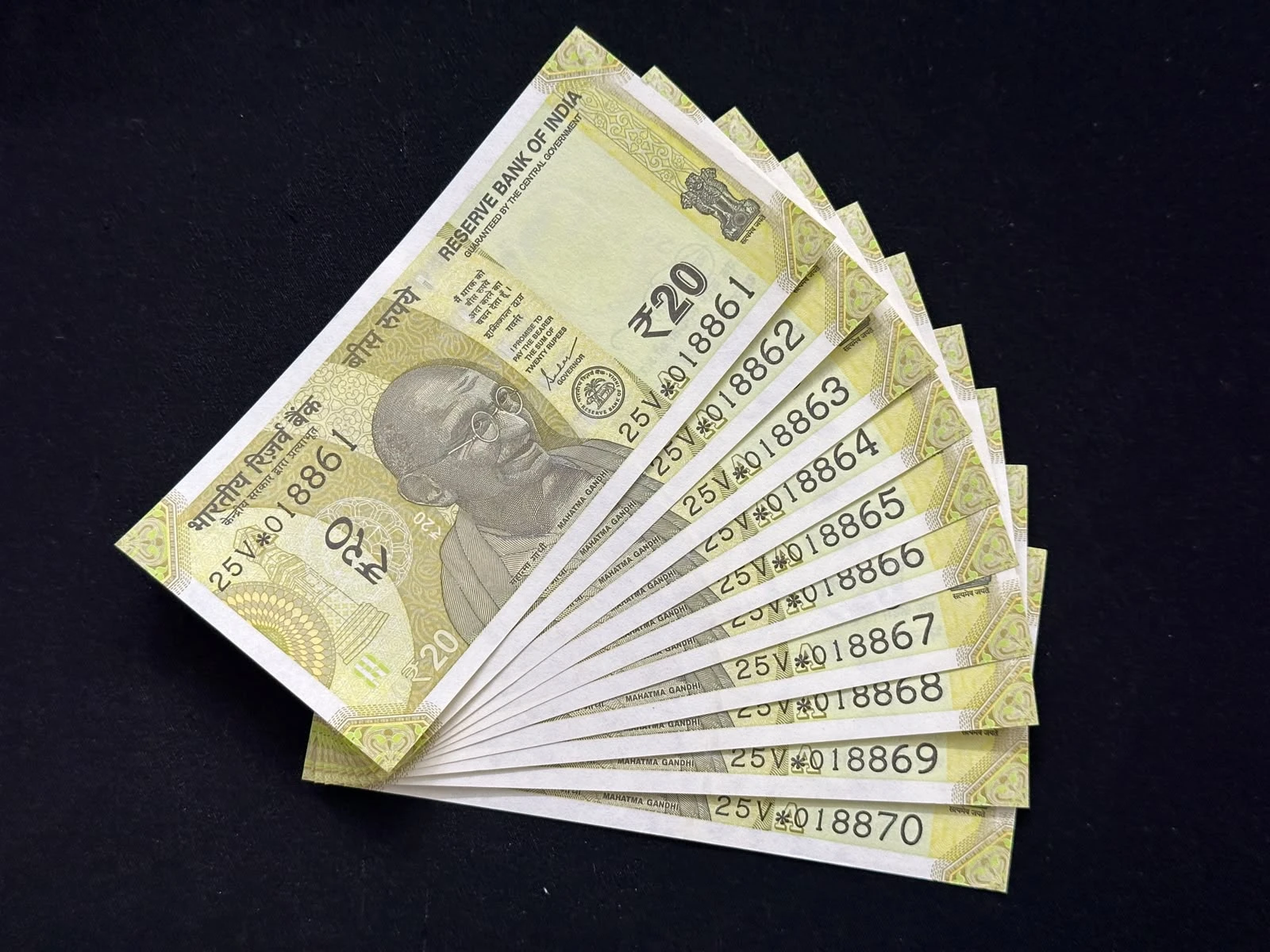 India, 2025 Rupees 500 x 5 Consecutive Serial Star Series Banknotes, Sign. Shaktikanta Das, Inset R, Prefix 25V, Inset A, UNC, Scare, (25V 018861)