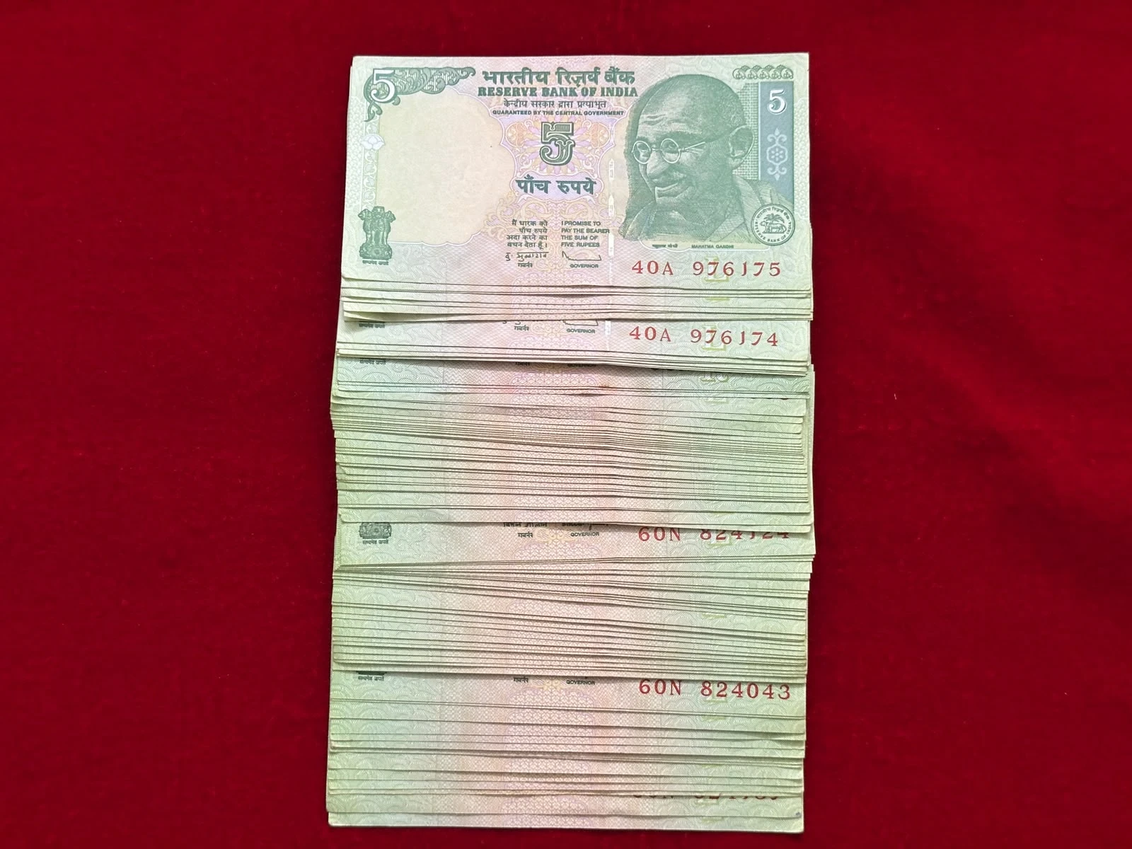 India, Rupees Rupees 5 x 100 Banknotes, UNC,  (40A 976175)