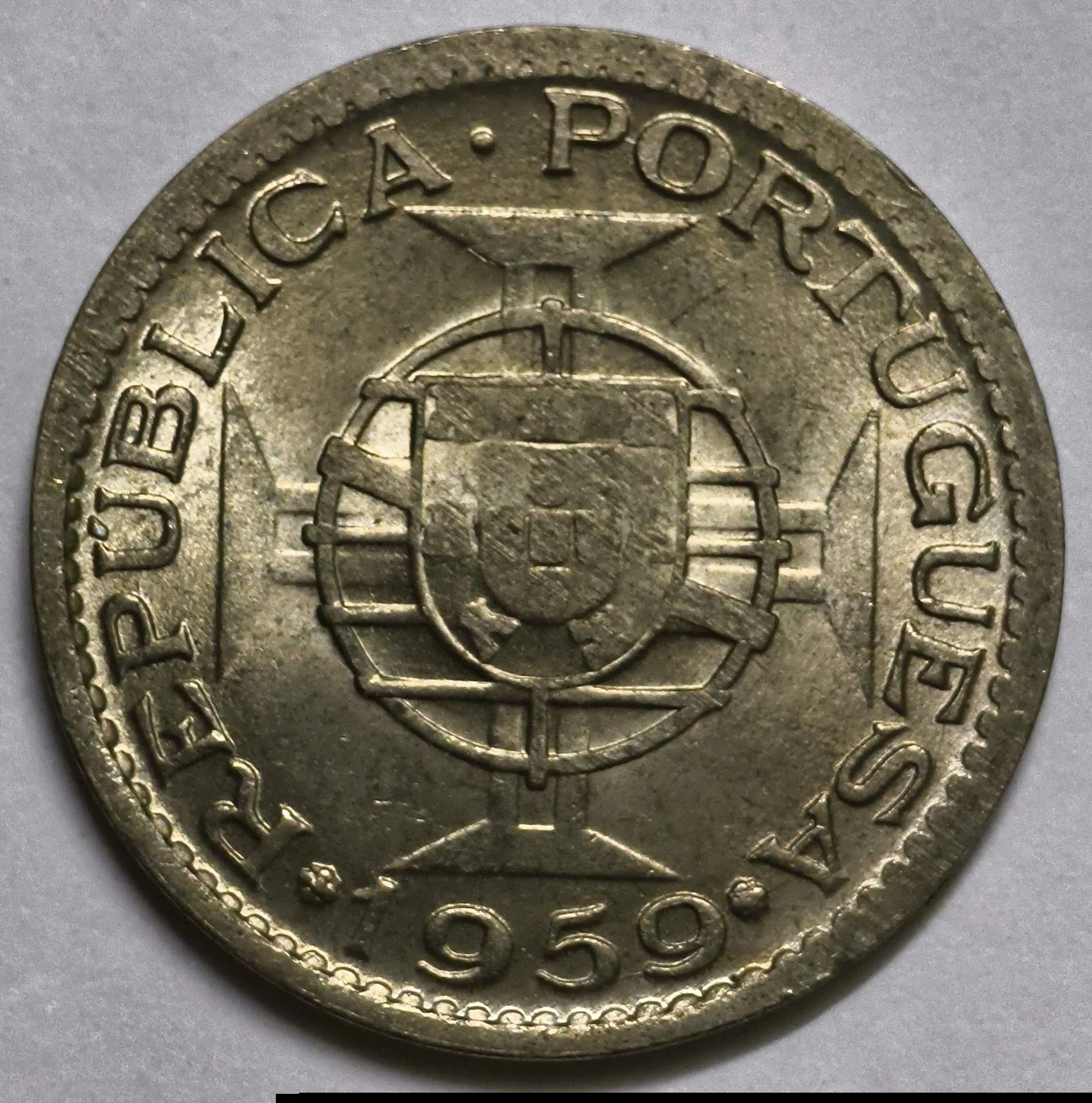 1 Escudo 1959 UNC Rare
