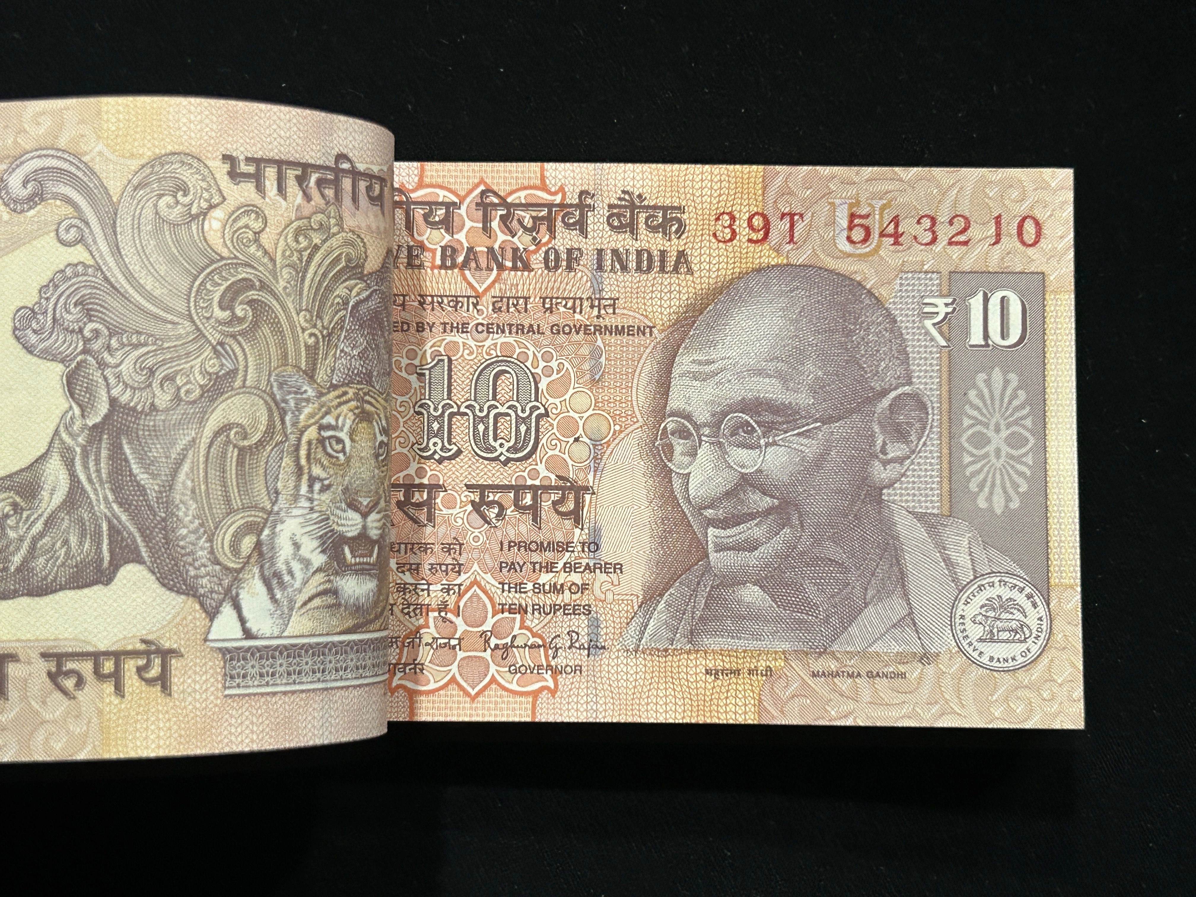 India, 2016 Rupees 10 Complete Serial Bundle of 100 Notes, Fancy Serial Number 543210 & Holy Fancy Serial Number Ending 214 (RAM), Sign. Raghuram G. Rajan,  Inset U, UNC