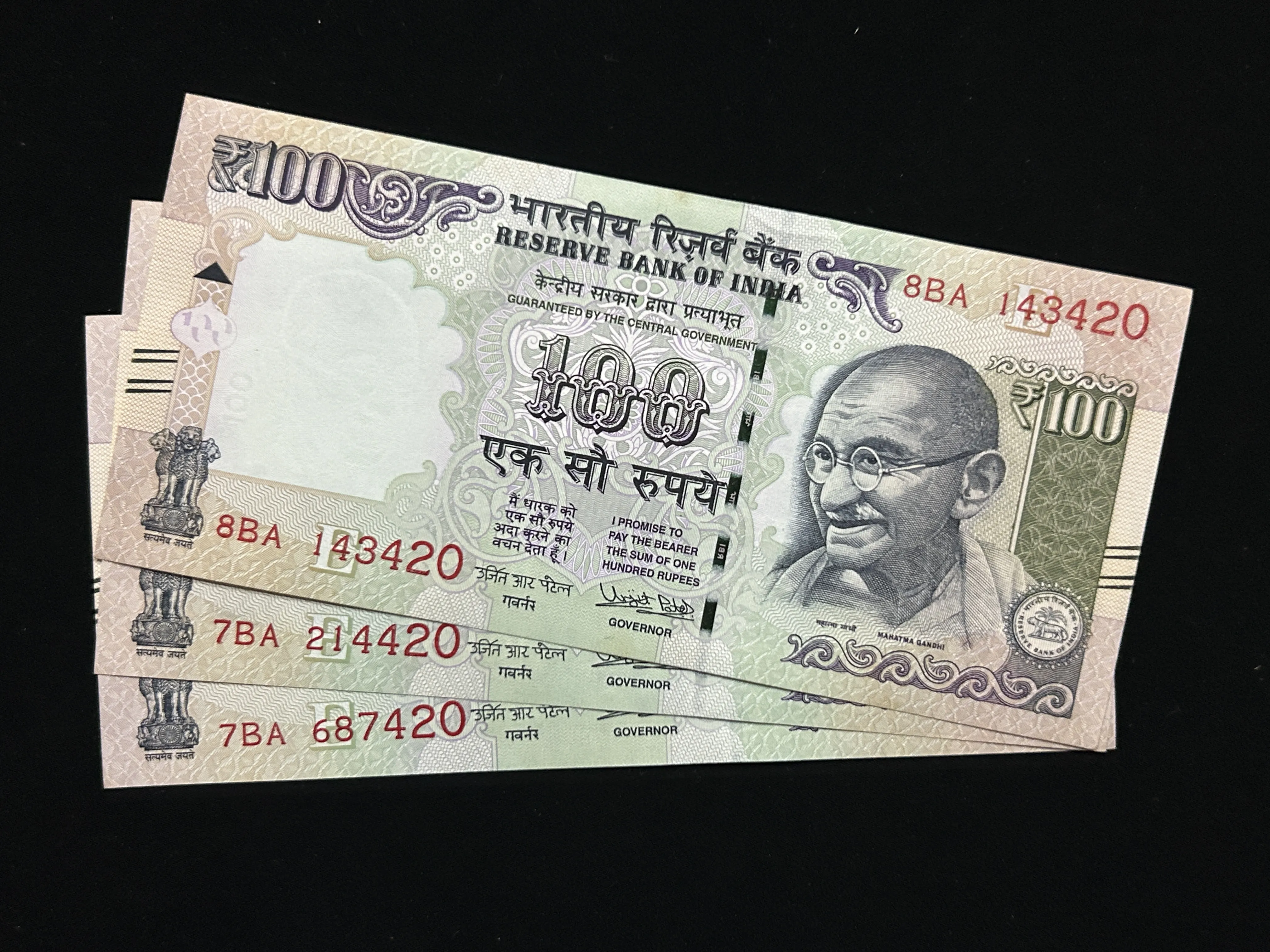 India, 2017 Rupees 100 x 3 Banknotes, Set Of Fancy Serial Number 143-420, 214-420, 687-420, Sign. Urjit R. Patel, Inset E, UNC, (8BA 143420)