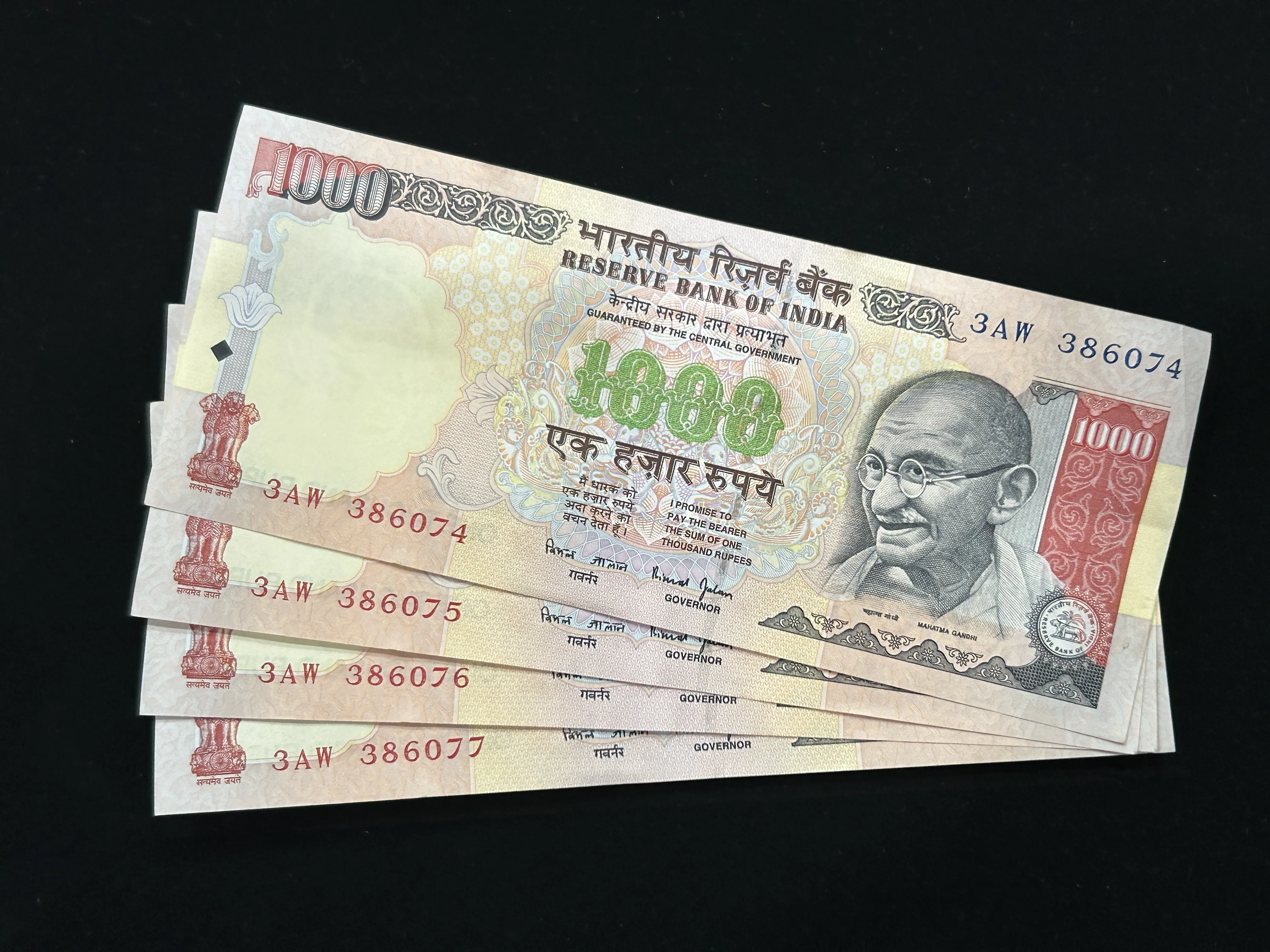 India, Rupees 1000 x 4 Consecutive Serial Number Banknotes, Sign. Bimal Jalan, Inset Plain, (3AW 386074)