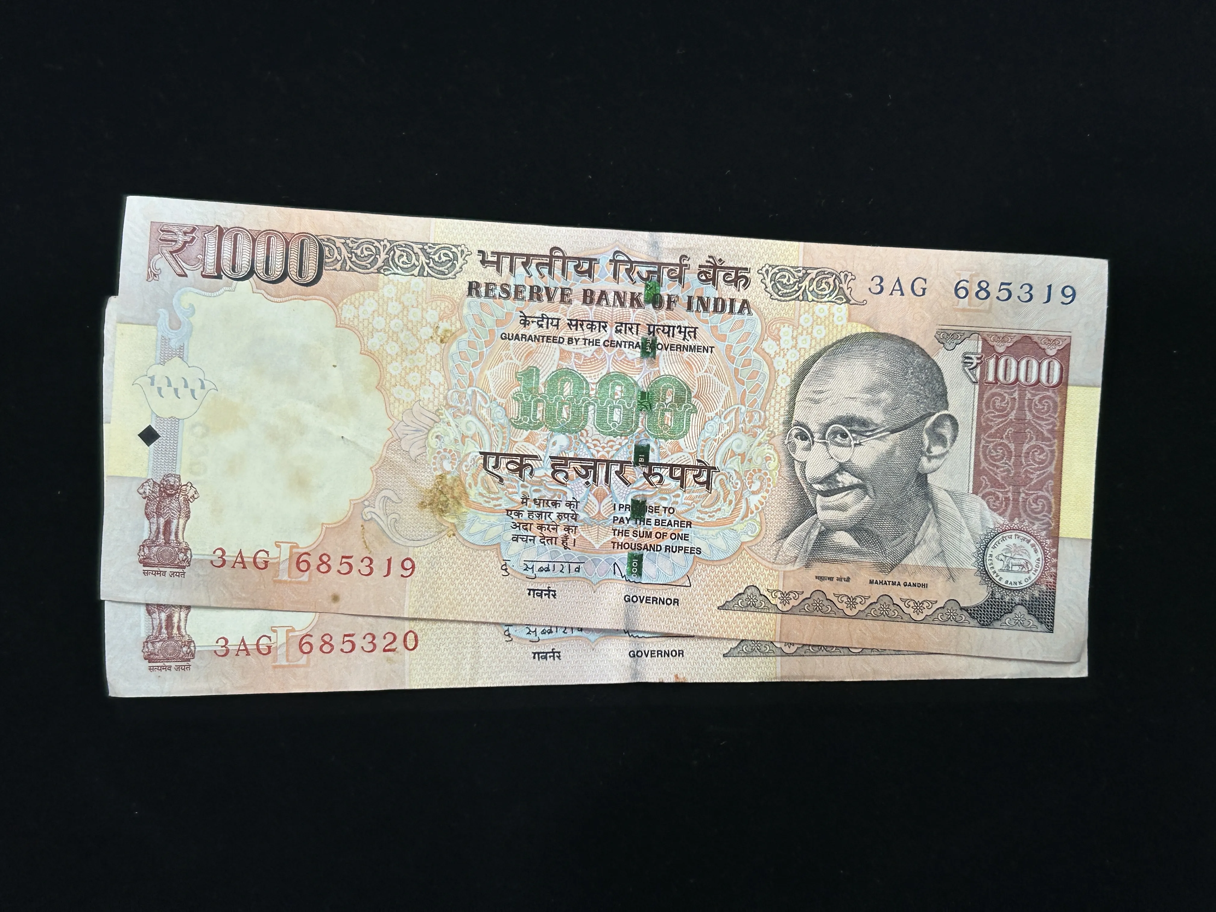 India, 2012 Rupees 1000 x 2 Consecutive Serial Banknote, Sign. D. Subbarao, Inset L, UNC, (3AG 685319)