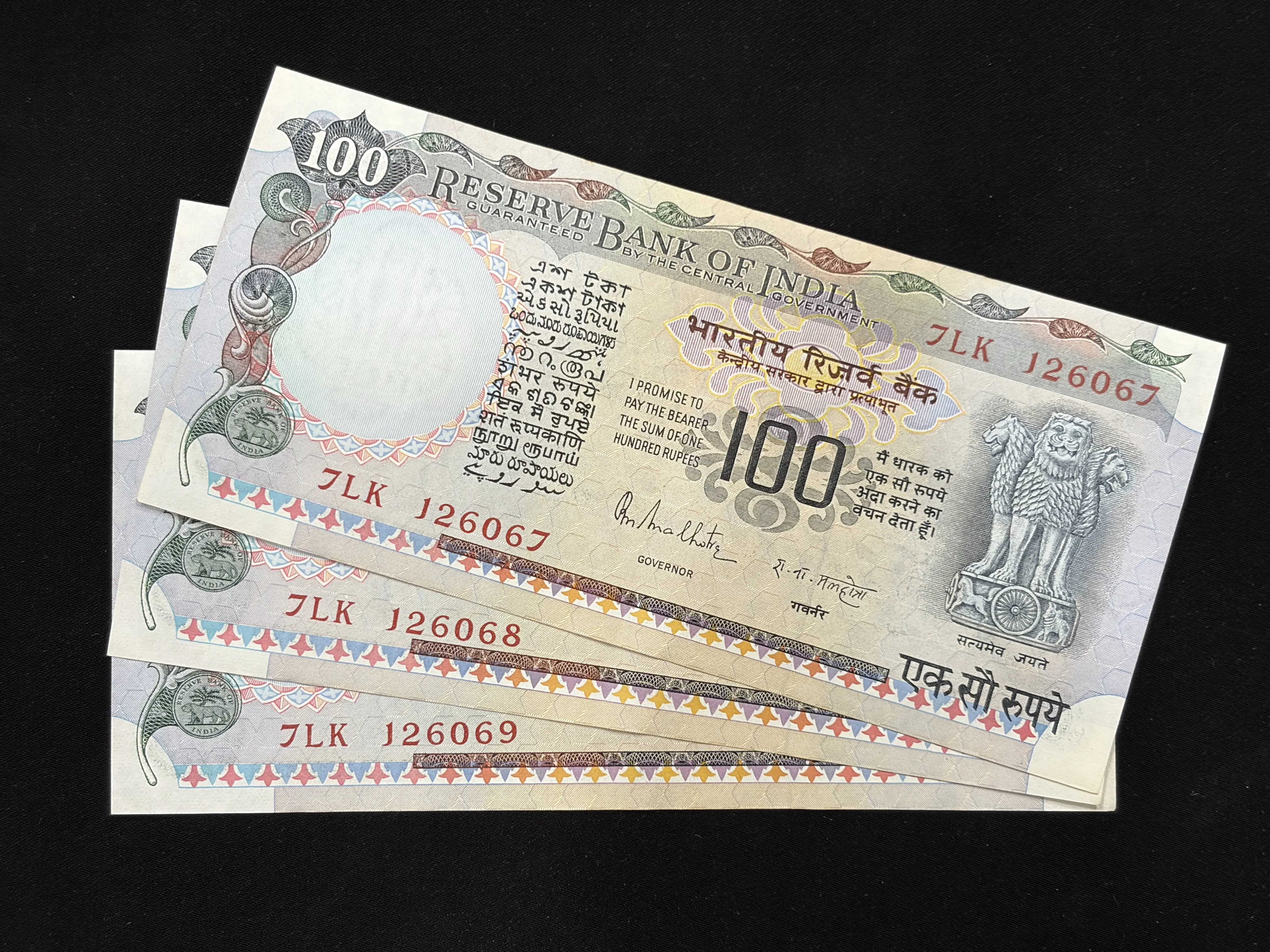 India, Rupees 100 x 3 Consecutive Serial Number Banknotes, Cobalt Blue Issue, Sign. R.N. Malhotra, UNC, (7LK 126067)