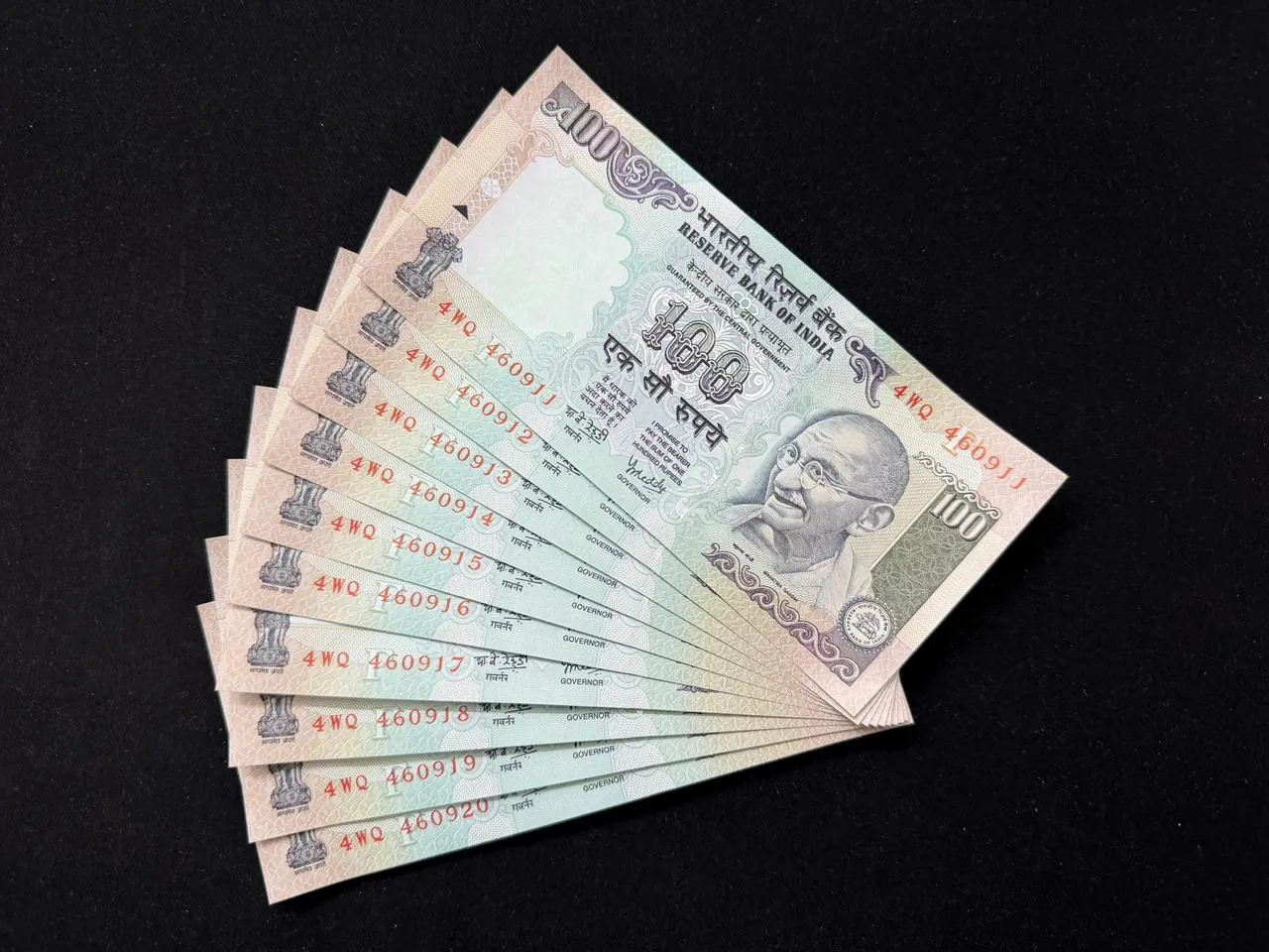 India, Rupees 100 x 10 Consecutive Serial Number Banknotes, Sign. Y.V. Reddy, Inset F, UNC (4WQ 460911)