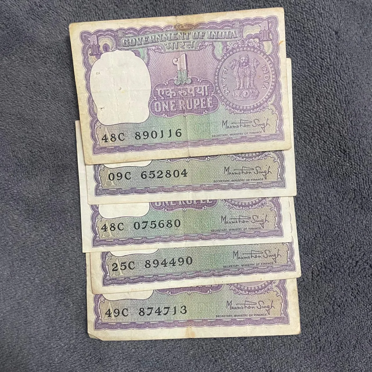 1 Rupee Big coin 5 notes- sign Manmohan Singh