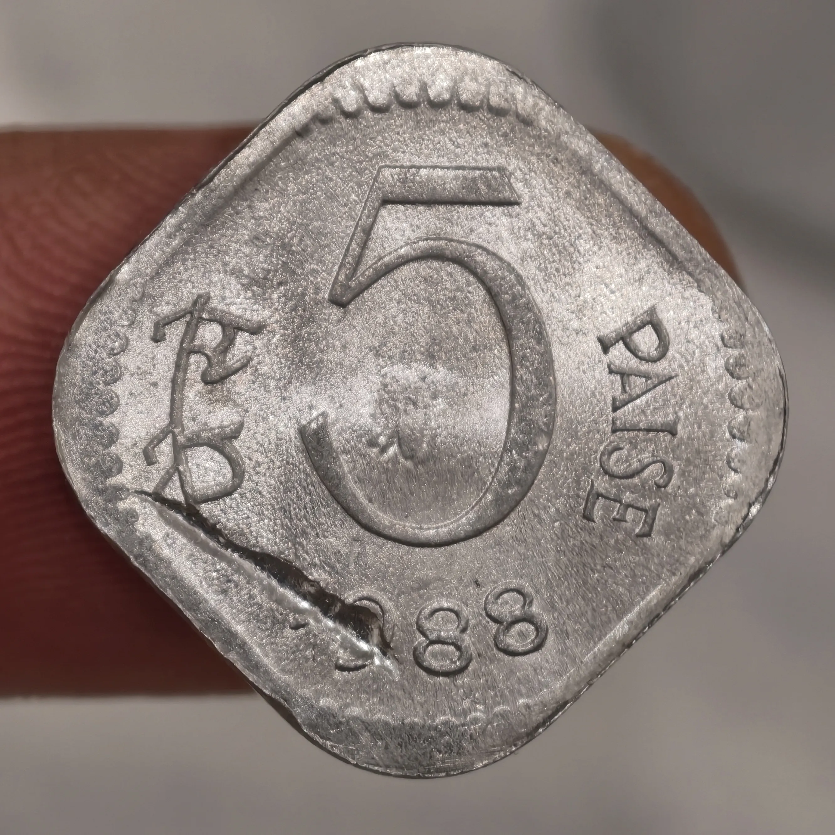 Rare Struck Through Error 5 Paise Definitive 1988 Kolkata Mint