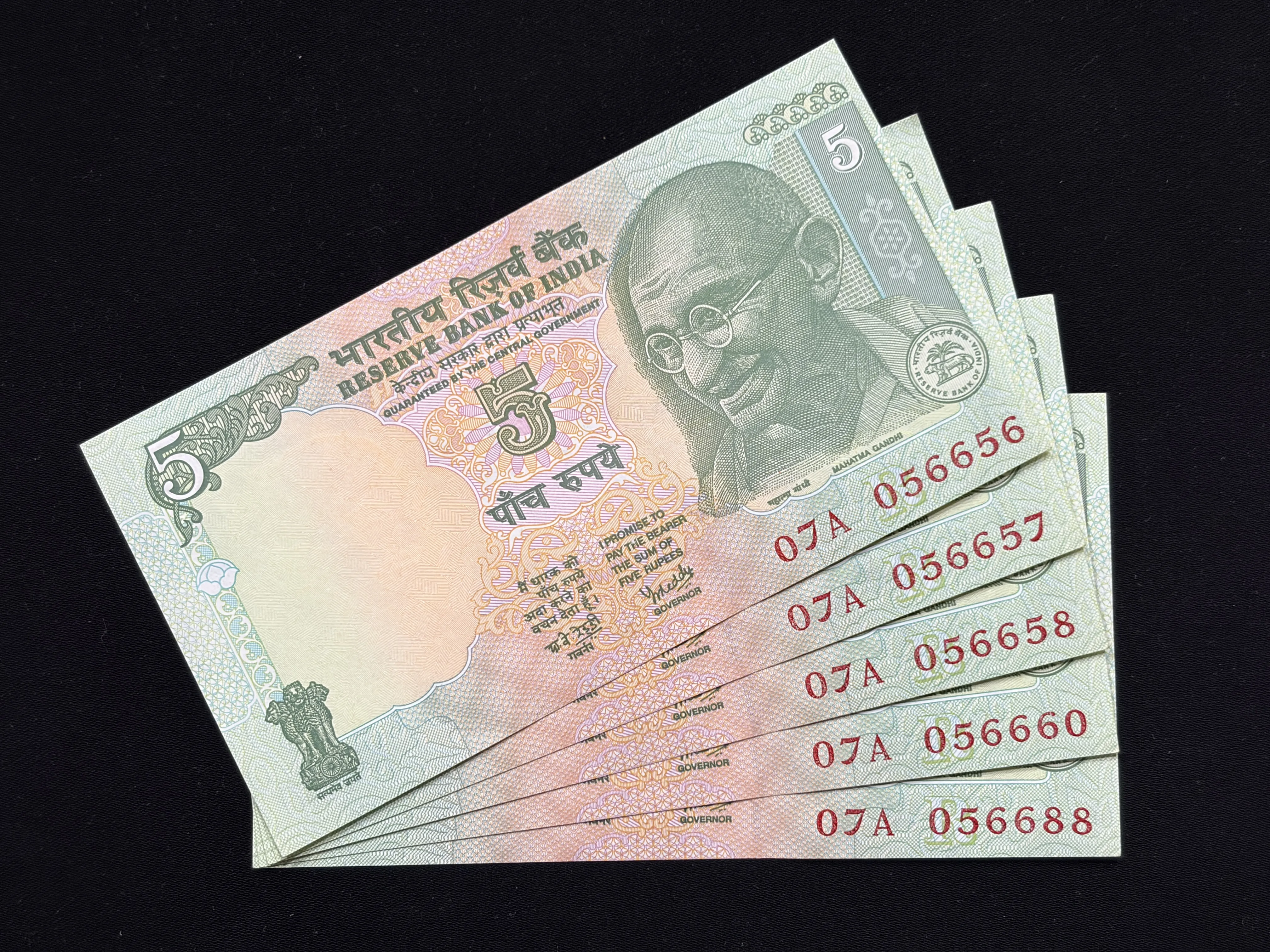 India, Rupees 5 x 5 Banknotes, Sign. Y.V. Reddy, Inset L, UNC, (07A 056656)