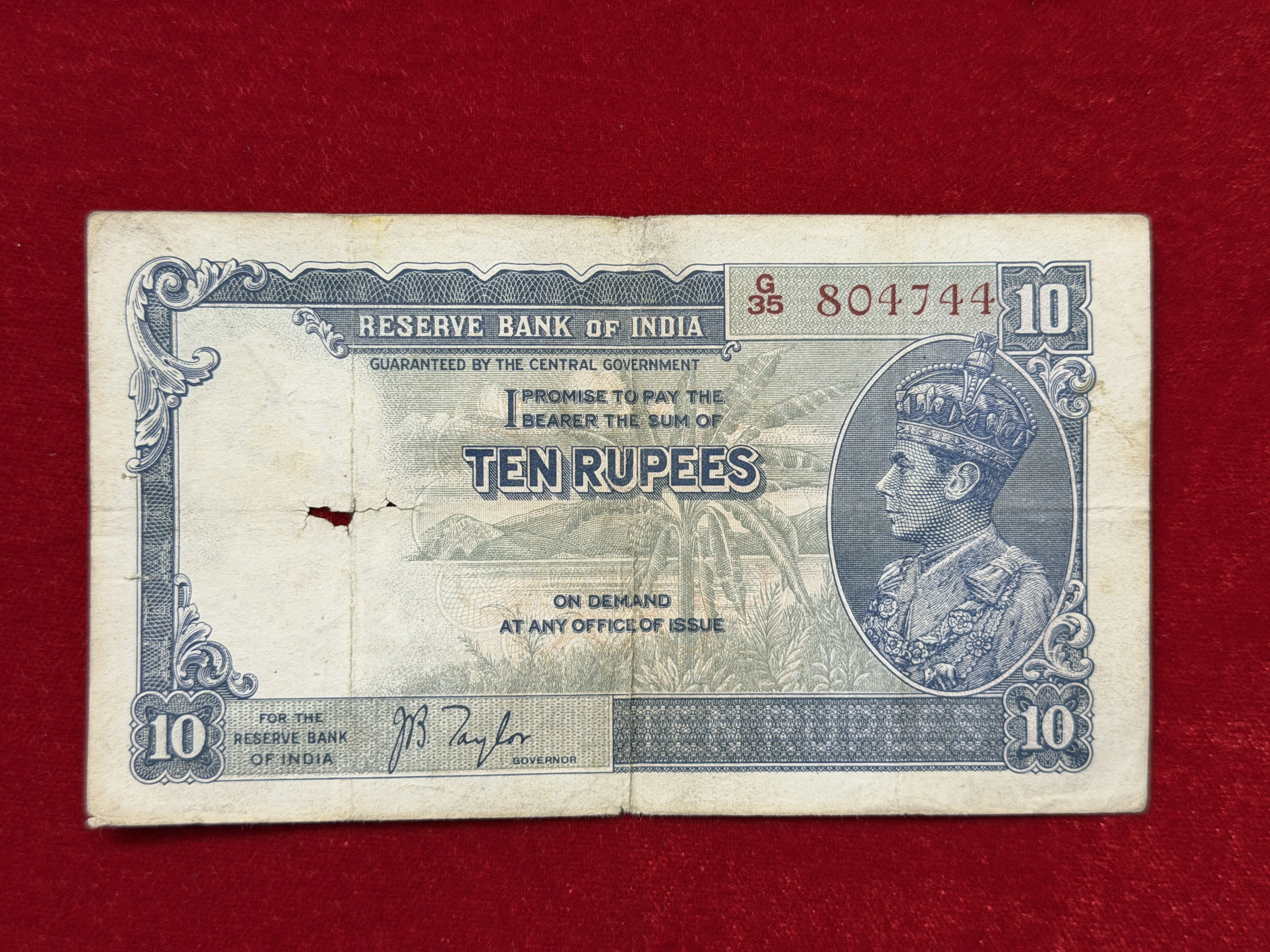 British India, 1938 Rupees 10 Banknote, King George VI (KG VI), Sign. J. B. Taylor, (G35 804744)