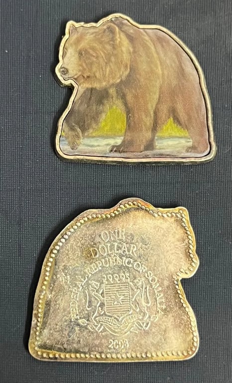 SOMALIA GRIZZLY BEAR SHAPED COLORED COIN USED